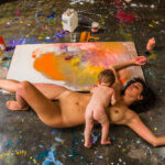 A collaborative photo poject about the marks brought by maternity in the body and soul