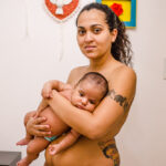 A collaborative photo poject about the marks brought by maternity in the body and soul